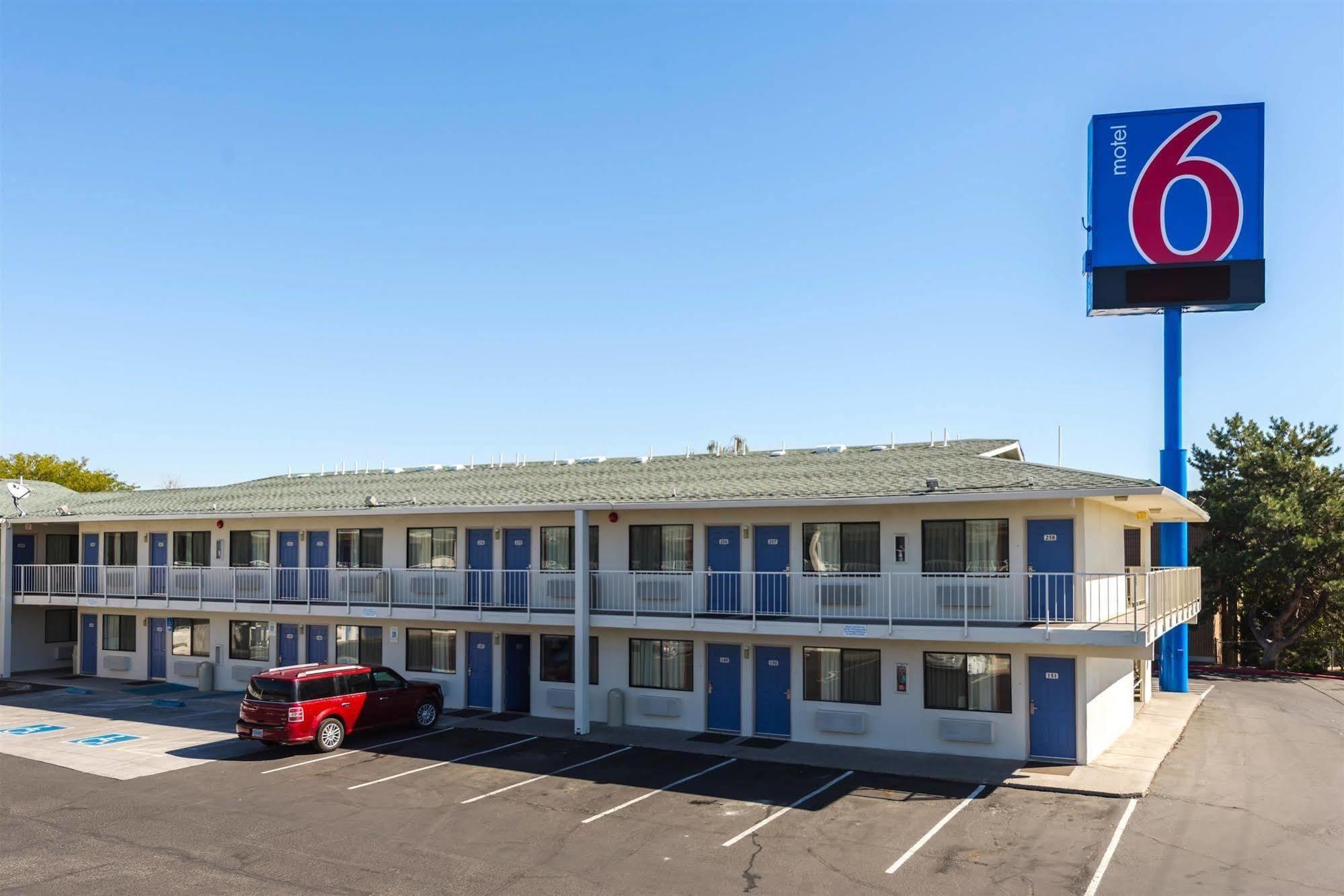 Motel 6-Reno, Nv - West エクステリア 写真