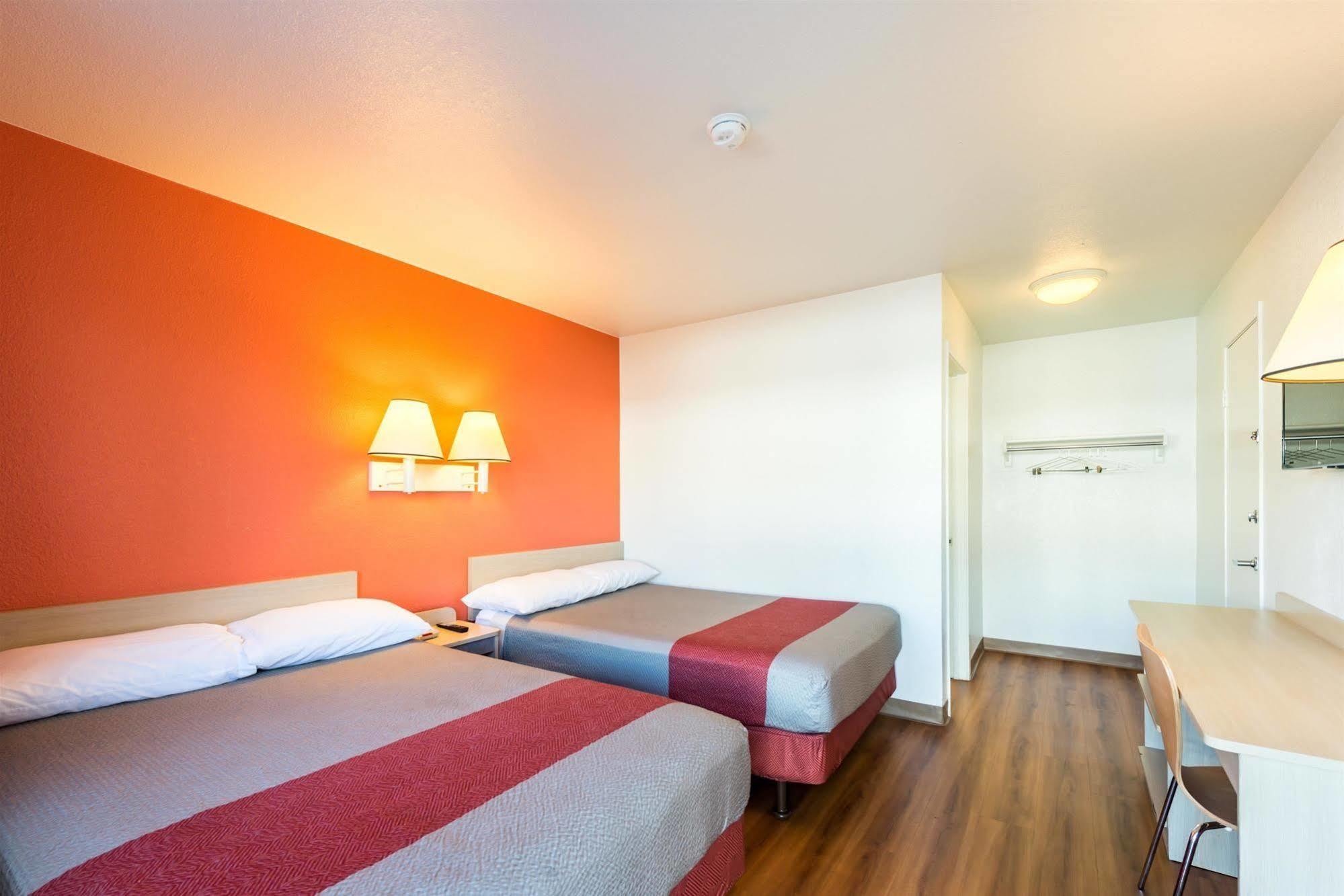Motel 6-Reno, Nv - West エクステリア 写真