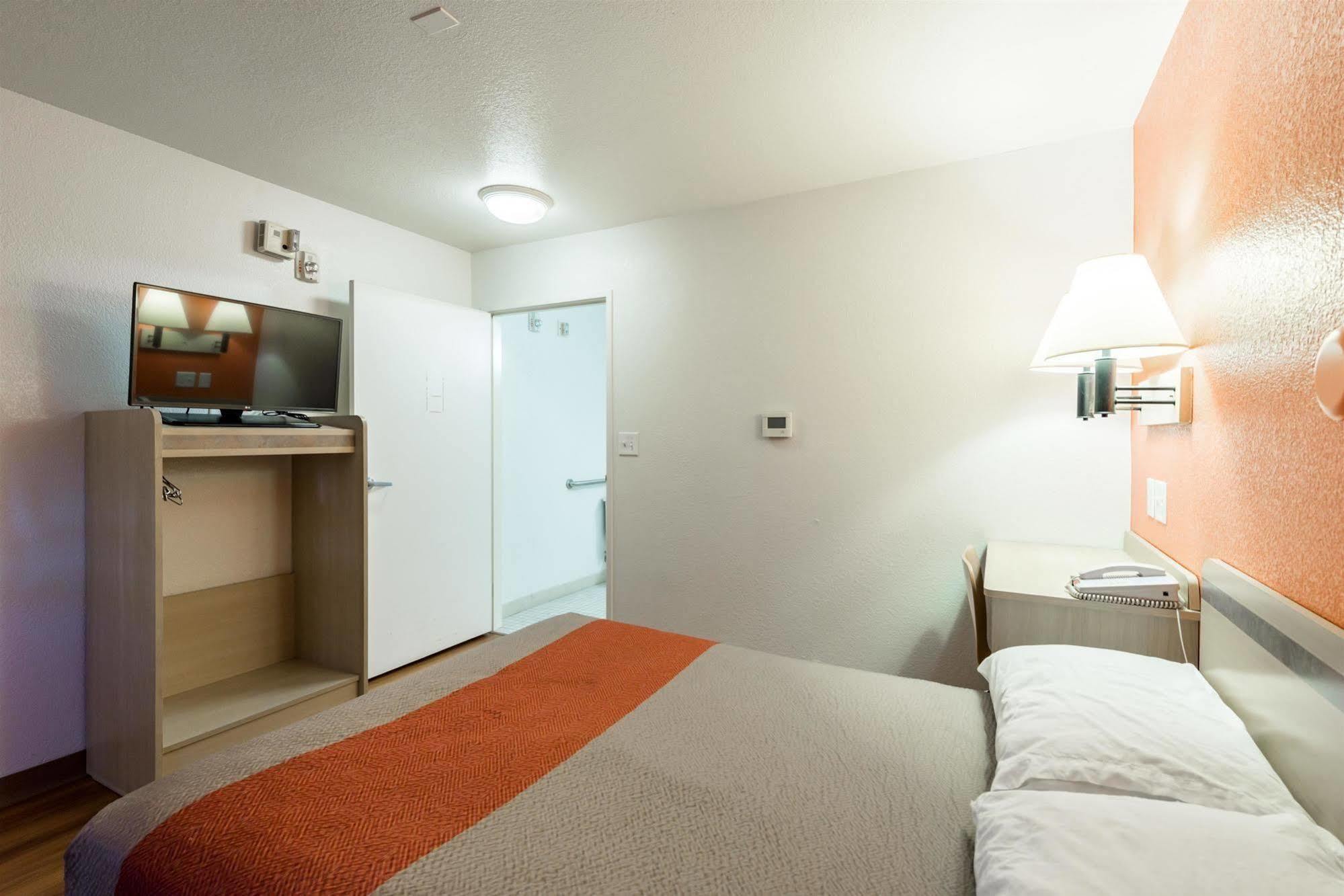 Motel 6-Reno, Nv - West エクステリア 写真