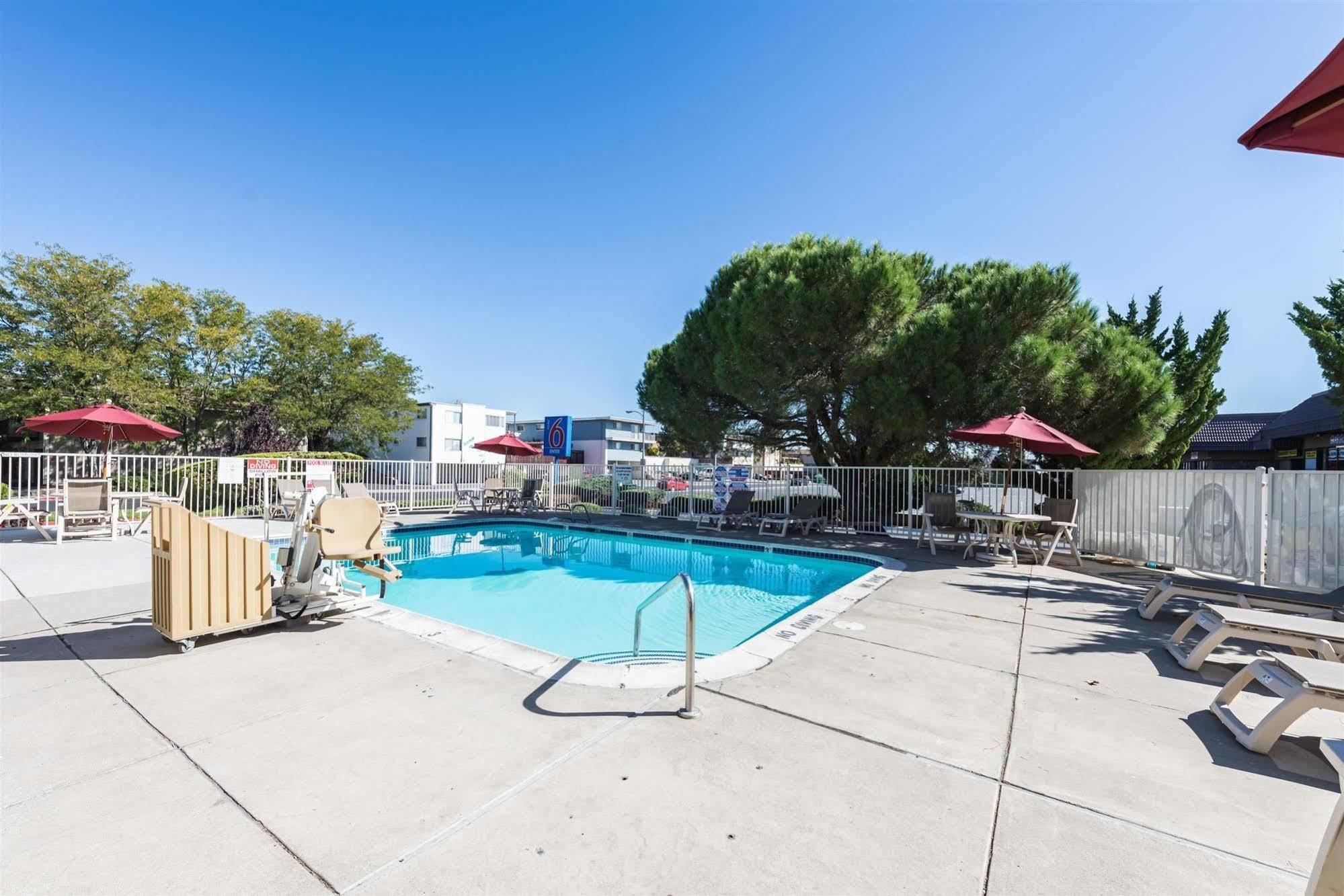 Motel 6-Reno, Nv - West エクステリア 写真