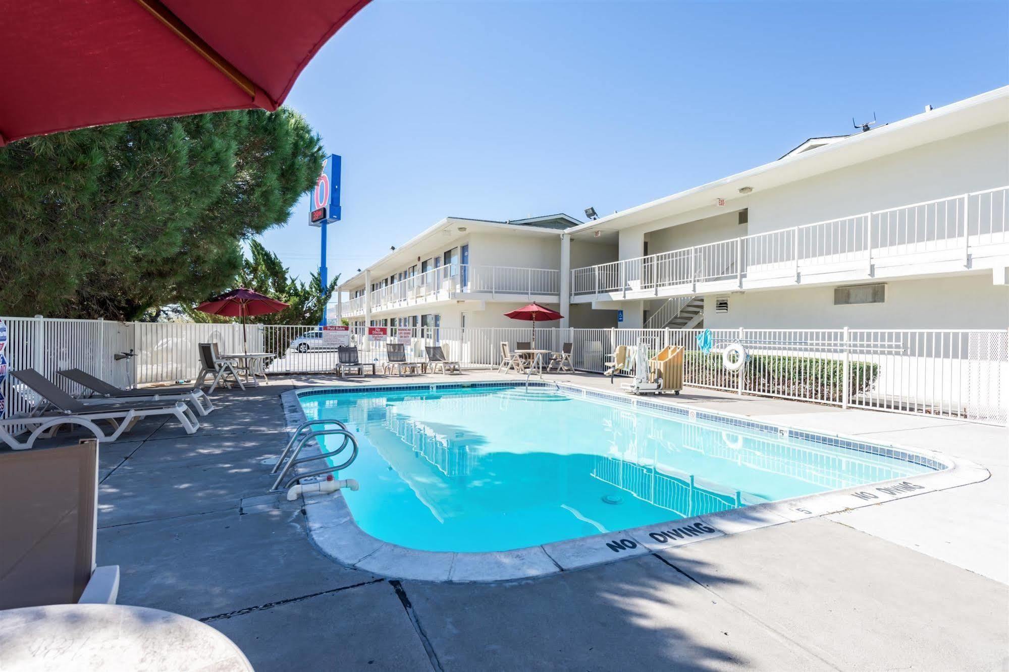 Motel 6-Reno, Nv - West エクステリア 写真